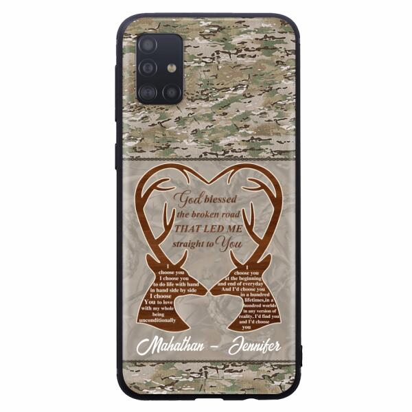 Custom Personalized Deer Hunting Heart Phone Case - Gift Idea For Couple - God Blessed The Broken Road That Led Me Straight To You - Case For iPhone And Samsung