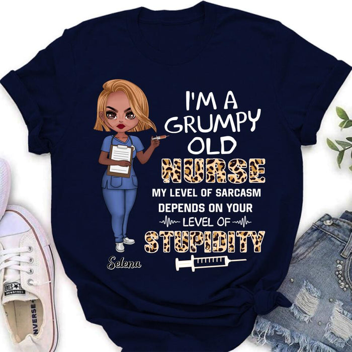 Custom Personalized Grumpy Old Nurse Shirt/ Pullover Hoodie - Gift Idea For Nurse - I'm A Grumpy Old Nurse