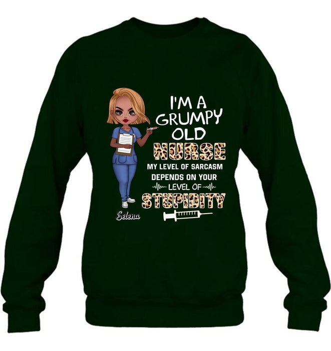 Custom Personalized Grumpy Old Nurse Shirt/ Pullover Hoodie - Gift Idea For Nurse - I'm A Grumpy Old Nurse