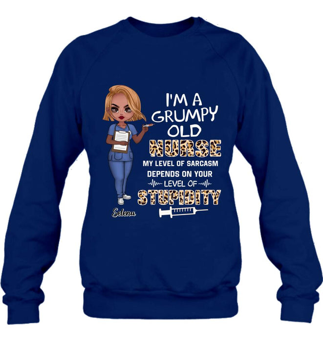 Custom Personalized Grumpy Old Nurse Shirt/ Pullover Hoodie - Gift Idea For Nurse - I'm A Grumpy Old Nurse