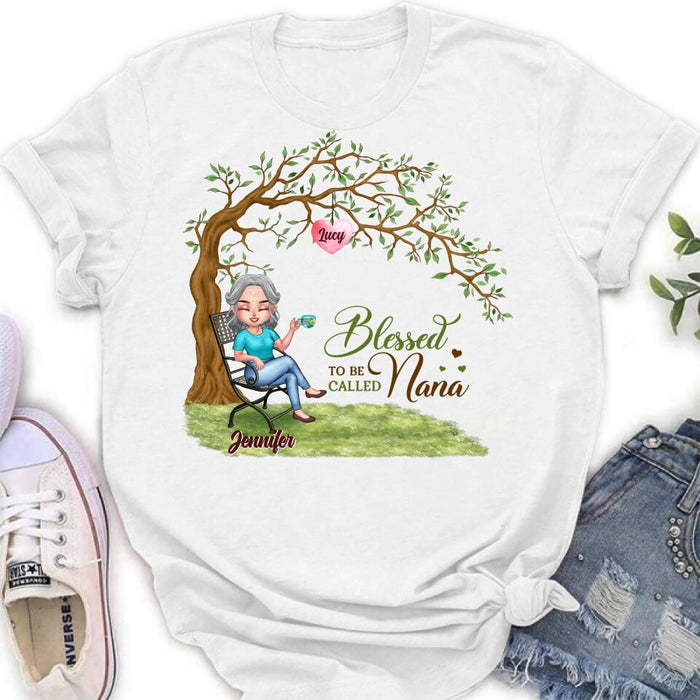 Personalized Nana Shirt/Pullover Hoodie - Gift Idea For Grandma/Grandkids - Up To 7 Grandkids - Blessed To Be Called Nana