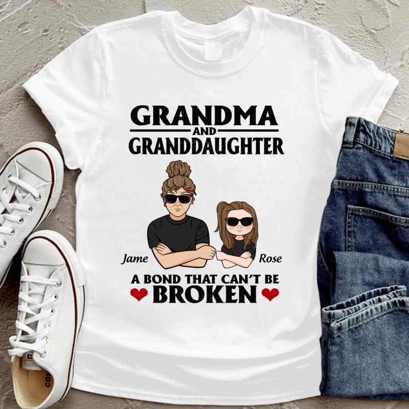 Personalized Grandma & Grandkids T-shirt - A Bond That Can't Be Broken - B201YH