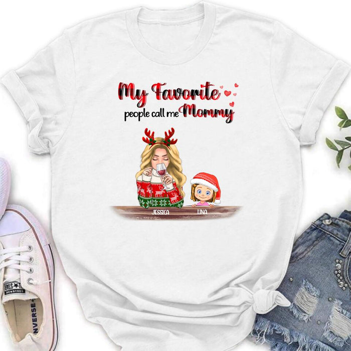 Custom Personalized Mommy And Kids Xmas Sweatshirt/ Hoodie/ T-Shirt - Mom With Upto 5 Kids - Christmas Gift For Mom - T1IGHH