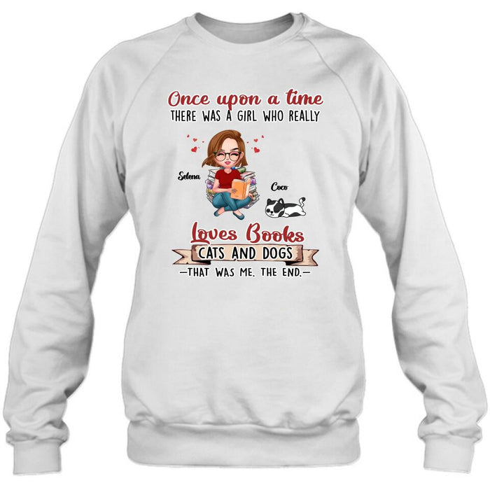 Custom Personalized Reading Girl Shirt/ Pullover Hoodie/ Sweatshirt/ Long Sleeve - Girl With Upto 4 Pets - Gift Idea For Book/ Cat/ Dog Lover - Loves Books, Cats And Dogs That Was Me