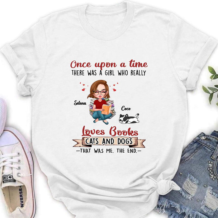 Custom Personalized Reading Girl Shirt/ Pullover Hoodie/ Sweatshirt/ Long Sleeve - Girl With Upto 4 Pets - Gift Idea For Book/ Cat/ Dog Lover - Loves Books, Cats And Dogs That Was Me