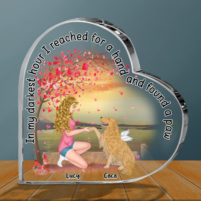 Custom Personalized Dog Mom Crystal Heart - Gift Idea For Dog Lovers - In My Darkest Hour I Reached For A Hand And Found A Paw