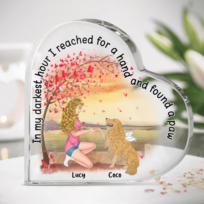 Custom Personalized Dog Mom Crystal Heart - Gift Idea For Dog Lovers - In My Darkest Hour I Reached For A Hand And Found A Paw