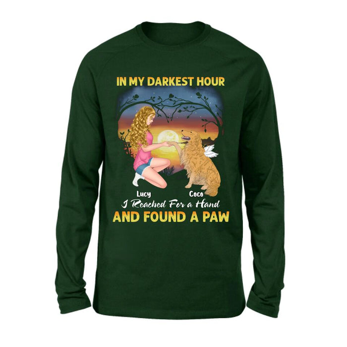 Custom Personalized Dog Mom Shirt - Gift Idea For Dog Lovers - In My Darkest Hour I Reached For A Hand And Found A Paw