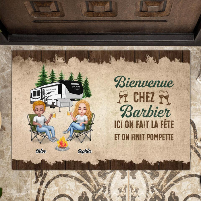 Custom Personalized Camping Friends Doormat - Upto 7 People - Gift Idea For Friends/ Camping Lover - Bienvenue Chez Barbier Ici On Fait La Fête Et On Finit Pompette