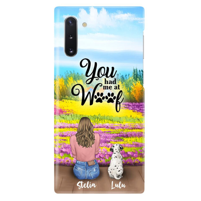 Custom Personalized Dog Mom With Flowers Background Phone Case - Gifts For Dog Lovers With Upto 4 Dogs - You Had Me At Woof - Case For iPhone, Samsung And Xiaomi - L4E2ZU