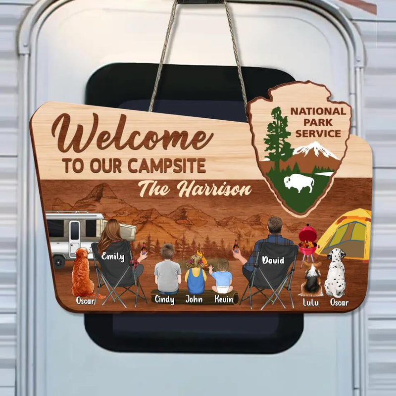 Personalized Camping Wooden Sign - Couple/Parents With Up to 3 Kids And 3 Pets - Gift Idea For Family/Camping/Dog/Cat Lover - Welcome To Our Campsite