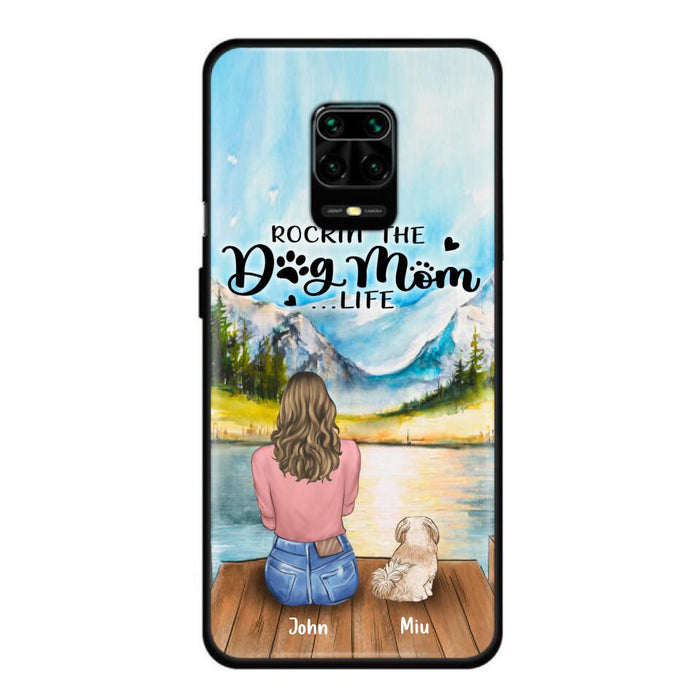 Custom Personalized Dog Mom Phone Case - Gifts For Dog Lover With Upto 7 Dogs - Rockin' The Dog Mom Lifess
