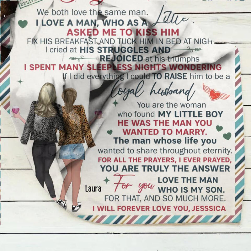 Personalized To My Daughter-In-Law Fleece Throw Blanket/Quilt - Gift For Daughter-In-Law From Mom - We Both Love The Same Man