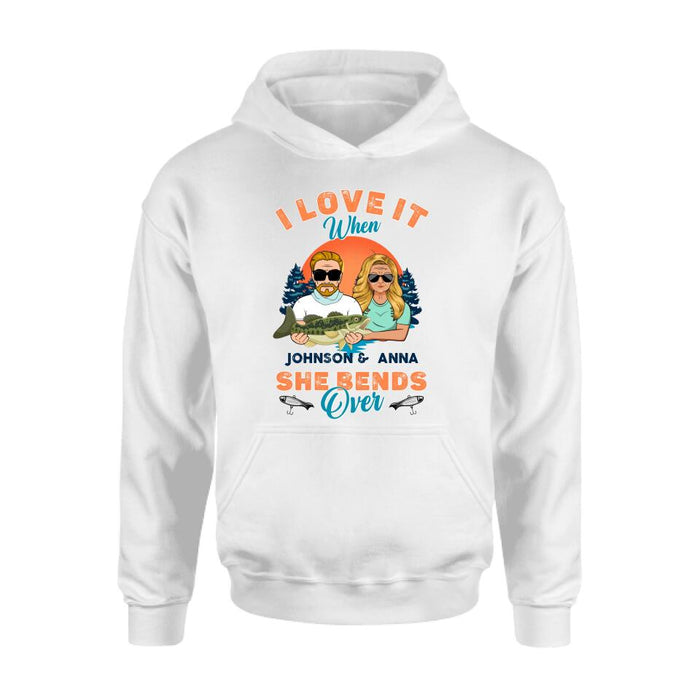 Custom Personalized Fishing Couple T-Shirt/ Long Sleeve/ Sweatshirt/ Hoodie - Gift Idea For Couple/ Gift To Him/ Her/ Fishing Lover - I Love It When She Bends Over