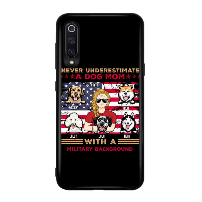 Custom Personalized Dog Mom Phone Case - Upto 5 Dogs - Gift Idea For Mother's Day/ Dog Lover - Never Underestimate A Dog Mom With A Military Background - Case For Xiaomi/Oppo/Huawei