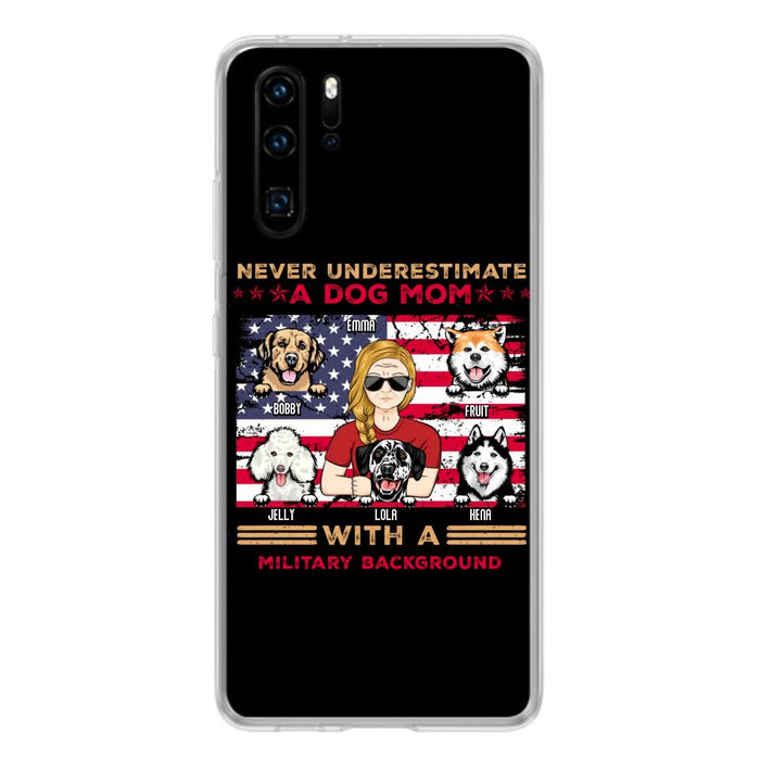 Custom Personalized Dog Mom Phone Case - Upto 5 Dogs - Gift Idea For Mother's Day/ Dog Lover - Never Underestimate A Dog Mom With A Military Background - Case For Xiaomi/Oppo/Huawei