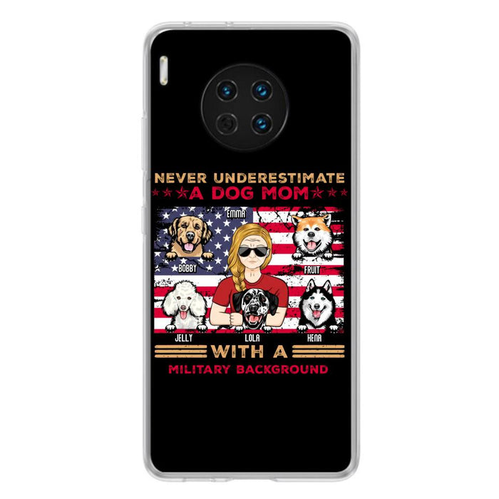 Custom Personalized Dog Mom Phone Case - Upto 5 Dogs - Gift Idea For Mother's Day/ Dog Lover - Never Underestimate A Dog Mom With A Military Background - Case For Xiaomi/Oppo/Huawei