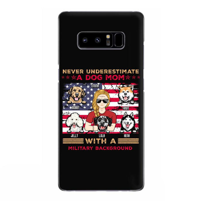 Custom Personalized Dog Mom Phone Case - Upto 5 Dogs - Gift Idea For Mother's Day/ Dog Lover - Never Underestimate A Dog Mom With A Military Background - Case For iPhone And Samsung