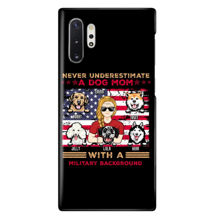 Custom Personalized Dog Mom Phone Case - Upto 5 Dogs - Gift Idea For Mother's Day/ Dog Lover - Never Underestimate A Dog Mom With A Military Background - Case For iPhone And Samsung