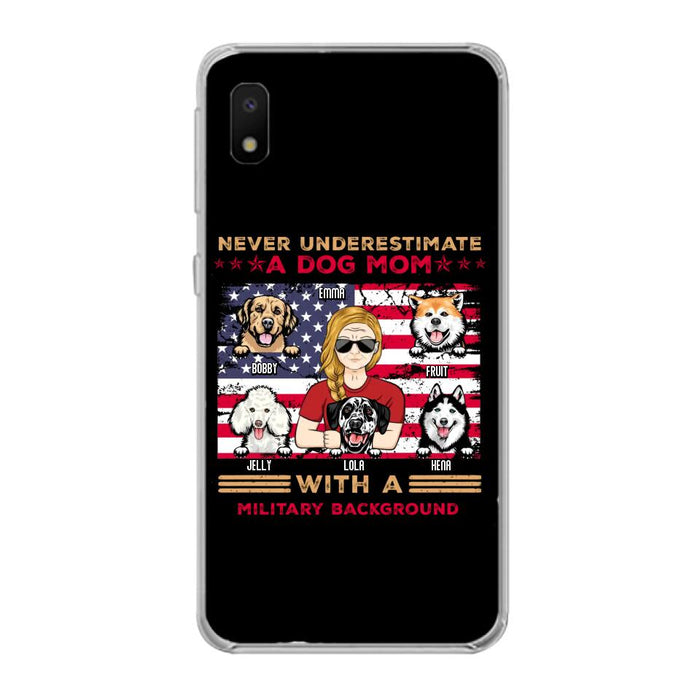 Custom Personalized Dog Mom Phone Case - Upto 5 Dogs - Gift Idea For Mother's Day/ Dog Lover - Never Underestimate A Dog Mom With A Military Background - Case For iPhone And Samsung