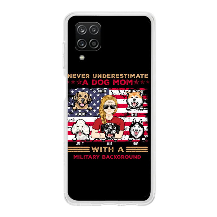 Custom Personalized Dog Mom Phone Case - Upto 5 Dogs - Gift Idea For Mother's Day/ Dog Lover - Never Underestimate A Dog Mom With A Military Background - Case For iPhone And Samsung