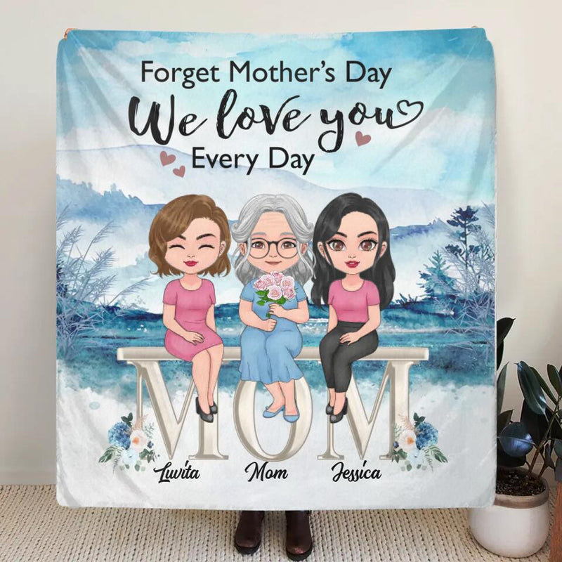 Personalized Mom & Children Quilt/Fleece Throw Blanket - Gift Idea For Mother's Day - Up to 4 Children - Forget Mother's Day We Love You Every Day