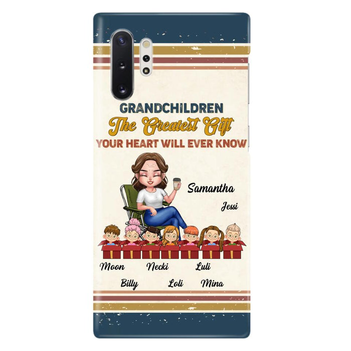 Custom Personalized Grandma Phone Case - Gift Idea For Grandma/Mother's Day - Up To 7 Kids - Grandchildren The Greatest Gift Your Heart Will Ever Know - Cases For iPhone/Samsung