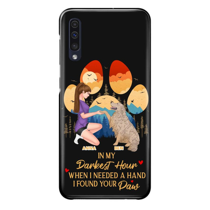 Custom Personalized Dog Mom Phone Case - Gift For Dog Mom/ Dog Lover/ Mother's Day Gift - In My Darkest Hour When I Needed A Hand I Found Your Paw - Case For iPhone And Samsung