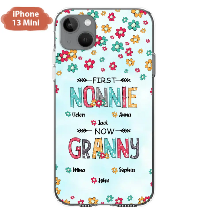 Custom Personalized Grandma Phone Case - Upto 4 Kids And 8 Grandkids - Mother's Day Gift Idea for Grandma - First Mom Now Nana Kid And Grandkids Flower Pattern - Case For iPhone And Samsung