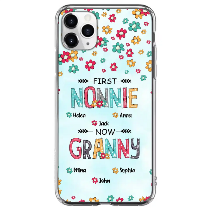 Custom Personalized Grandma Phone Case - Upto 4 Kids And 8 Grandkids - Mother's Day Gift Idea for Grandma - First Mom Now Nana Kid And Grandkids Flower Pattern - Case For iPhone And Samsung