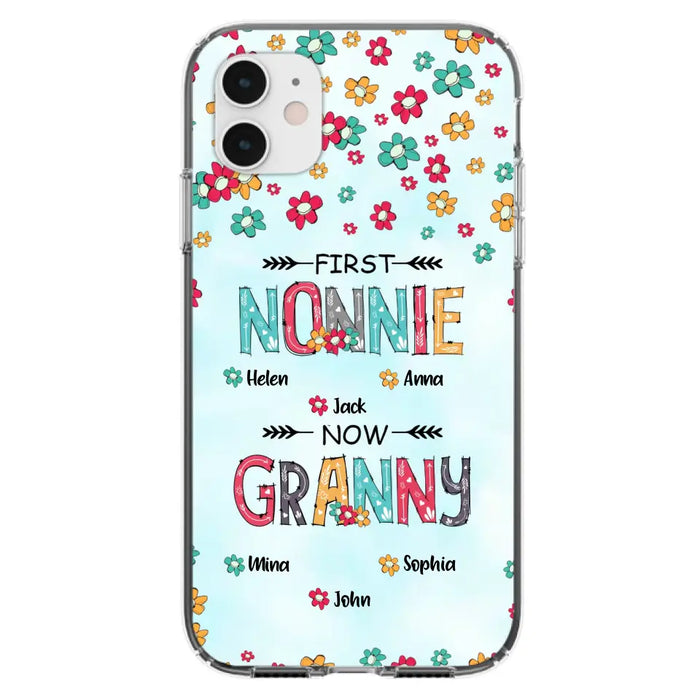 Custom Personalized Grandma Phone Case - Upto 4 Kids And 8 Grandkids - Mother's Day Gift Idea for Grandma - First Mom Now Nana Kid And Grandkids Flower Pattern - Case For iPhone And Samsung