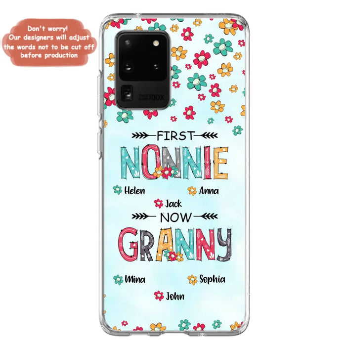 Custom Personalized Grandma Phone Case - Upto 4 Kids And 8 Grandkids - Mother's Day Gift Idea for Grandma - First Mom Now Nana Kid And Grandkids Flower Pattern - Case For iPhone And Samsung