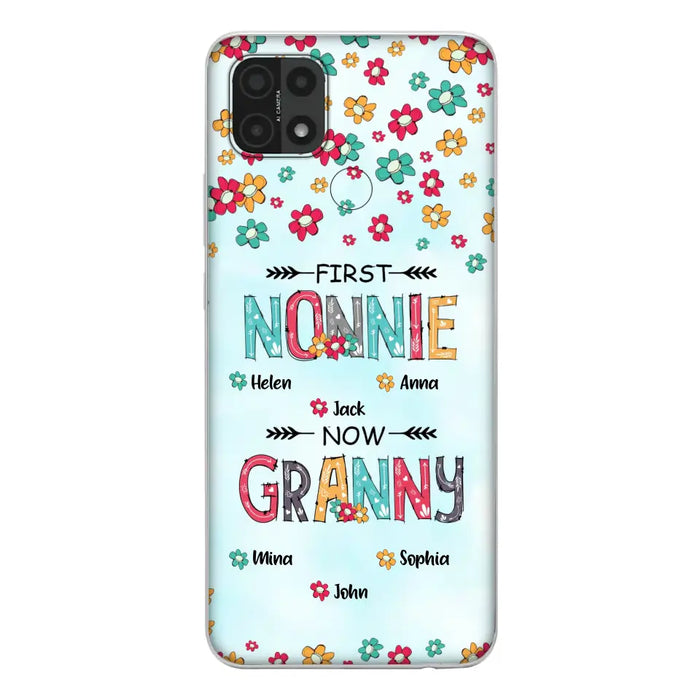 Custom Personalized Grandma Phone Case - Upto 4 Kids And 8 Grandkids - Mother's Day Gift Idea for Grandma - First Mom Now Nana Kid And Grandkids Flower Pattern - Cases For Xiaomi/ Oppo/ Huawei