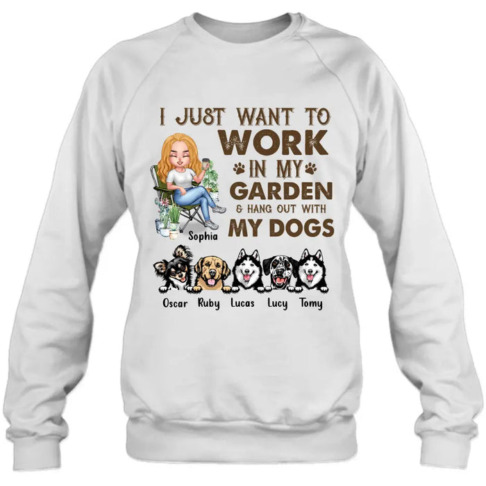 Custom Personalized Garden Shirt/ Hoodie- Upto 5 Pets - Funny Gardening Gift For Dog/ Cat Lover - I Just Want To Work In My Garden & Hang Out With My Dogs