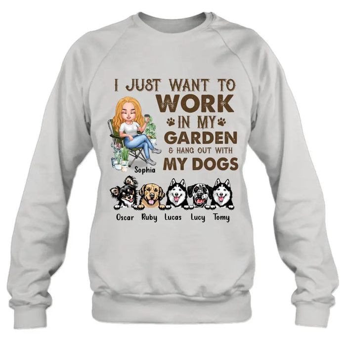 Custom Personalized Garden Shirt/ Hoodie- Upto 5 Pets - Funny Gardening Gift For Dog/ Cat Lover - I Just Want To Work In My Garden & Hang Out With My Dogs