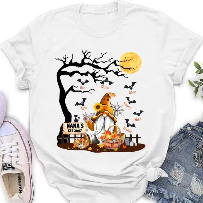 Custom Personalized Boo Grandma Shirt/Hoodie - Halloween Gift For Grandma/ Mom - Upto 7 Kids