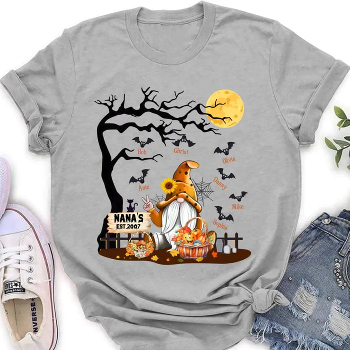 Custom Personalized Boo Grandma Shirt/Hoodie - Halloween Gift For Grandma/ Mom - Upto 7 Kids