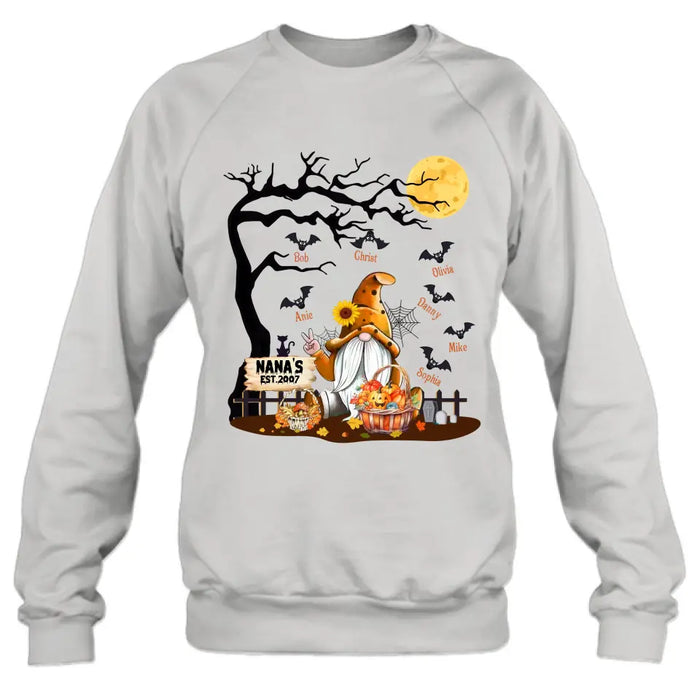 Custom Personalized Boo Grandma Shirt/Hoodie - Halloween Gift For Grandma/ Mom - Upto 7 Kids