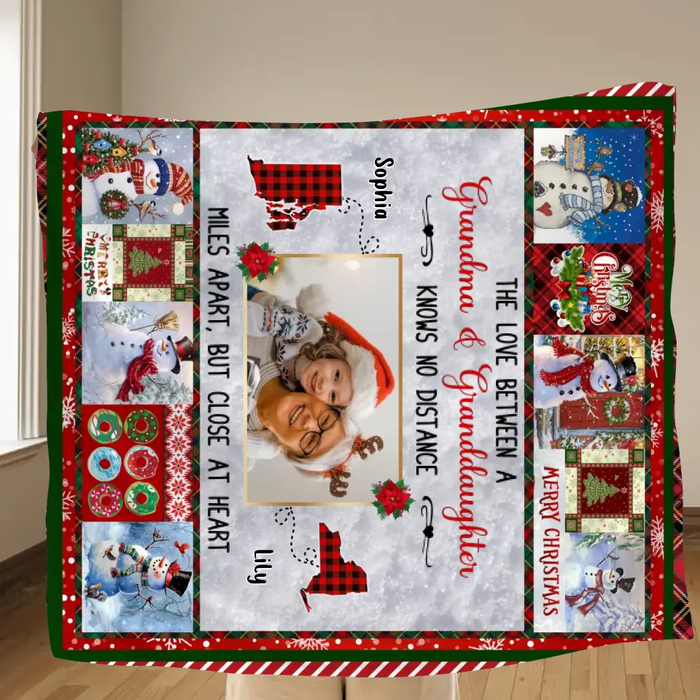 Personalized Upload Photo Single Layer Fleece/ Quilt Blanket - Gift Idea For Grandma/ Kid - The Love Between A Grandma & Granddaughter Knows No Distance