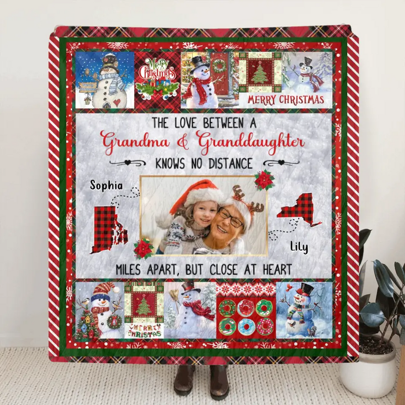 Personalized Upload Photo Fleece Throw Blanket/Quilt - Gift Idea For Grandma/Kid - The Love Between A Grandma & Granddaughter Knows No Distance