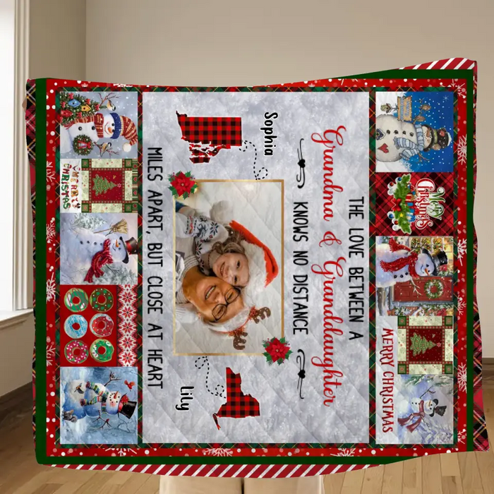 Personalized Upload Photo Single Layer Fleece/ Quilt Blanket - Gift Idea For Grandma/ Kid - The Love Between A Grandma & Granddaughter Knows No Distance