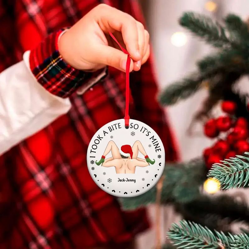 Personalized Christmas Couple Circle Wooden Ornament - Christmas Gift Idea For Couple/Gift To Her - I Took A Bite So It's Mine