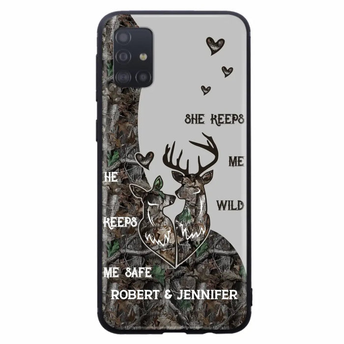 Custom Personalized Deer Couple Phone Case - Gift Idea For Couple - He Keeps Me Safe She Keeps Me Wild - Case For iPhone/Samsung