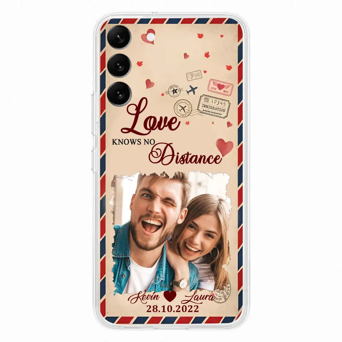 Custom Personalized Couple Phone Case - Gift Idea For Couple/ Valentines Day - Upload Photo - Love Knows No Distance - Case For iPhone/ Samsung