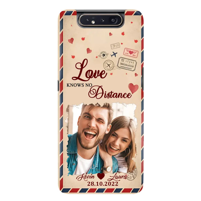 Custom Personalized Couple Phone Case - Gift Idea For Couple/ Valentines Day - Upload Photo - Love Knows No Distance - Case For iPhone/ Samsung