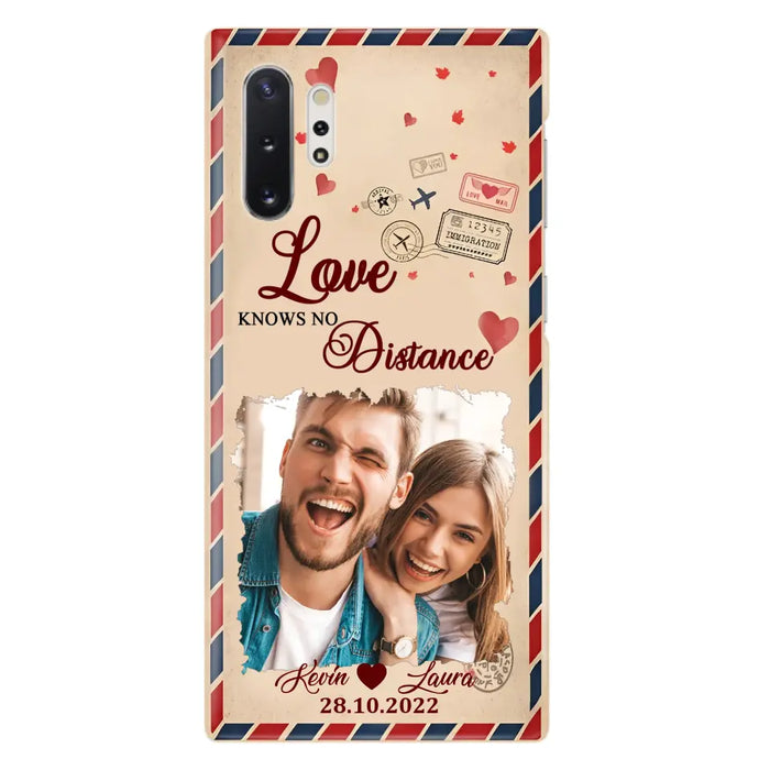 Custom Personalized Couple Phone Case - Gift Idea For Couple/ Valentines Day - Upload Photo - Love Knows No Distance - Case For iPhone/ Samsung