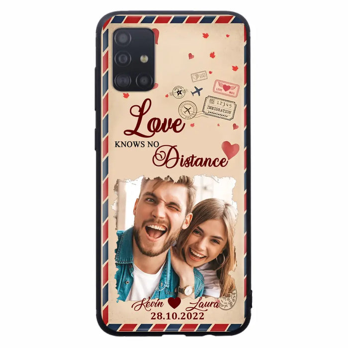 Custom Personalized Couple Phone Case - Gift Idea For Couple/ Valentines Day - Upload Photo - Love Knows No Distance - Case For iPhone/ Samsung