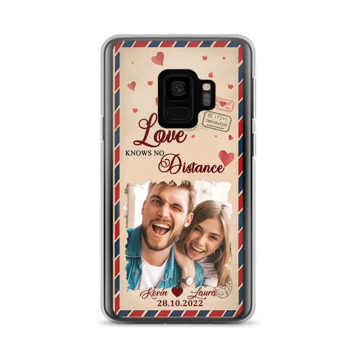 Custom Personalized Couple Phone Case - Gift Idea For Couple/ Valentines Day - Upload Photo - Love Knows No Distance - Case For iPhone/ Samsung