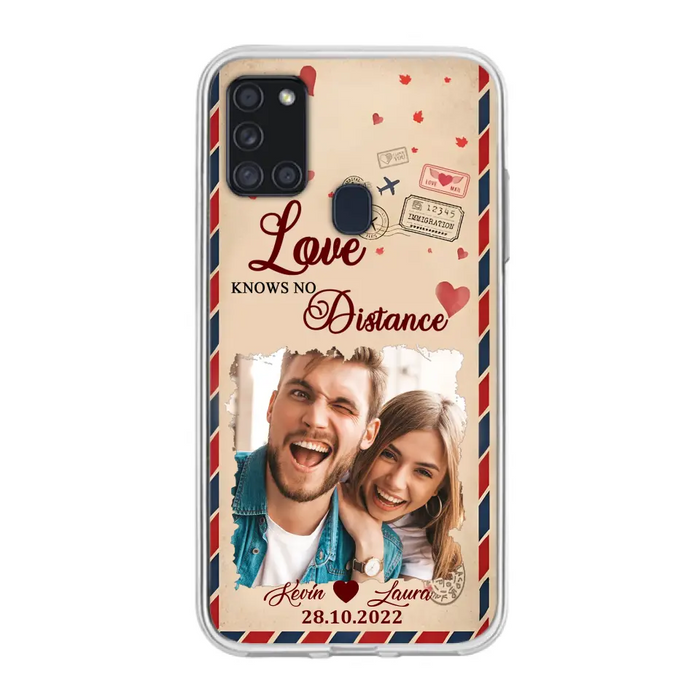 Custom Personalized Couple Phone Case - Gift Idea For Couple/ Valentines Day - Upload Photo - Love Knows No Distance - Case For iPhone/ Samsung