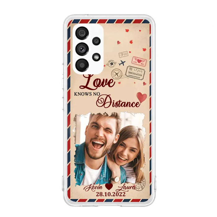 Custom Personalized Couple Phone Case - Gift Idea For Couple/ Valentines Day - Upload Photo - Love Knows No Distance - Case For iPhone/ Samsung